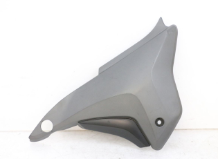 CACHE SOUS SELLE GAUCHE