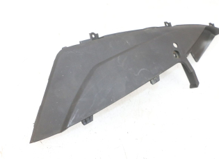 CACHE SOUS SELLE GAUCHE