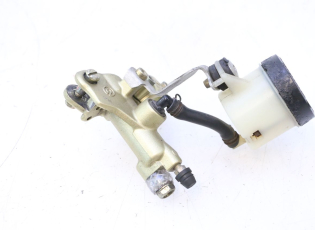 MAITRE CYLINDRE AVANT