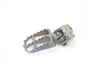 PLATINE CALE PIED AVANT GAUCHE