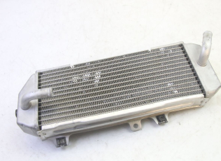 RADIATEUR GAUCHE