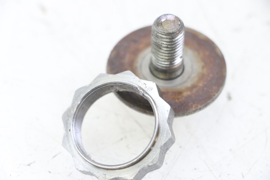 photo de SPROCKET OUTPUT SHAFT NUT HONDA CB R 1000 (2018 - 2023) - Component detail
