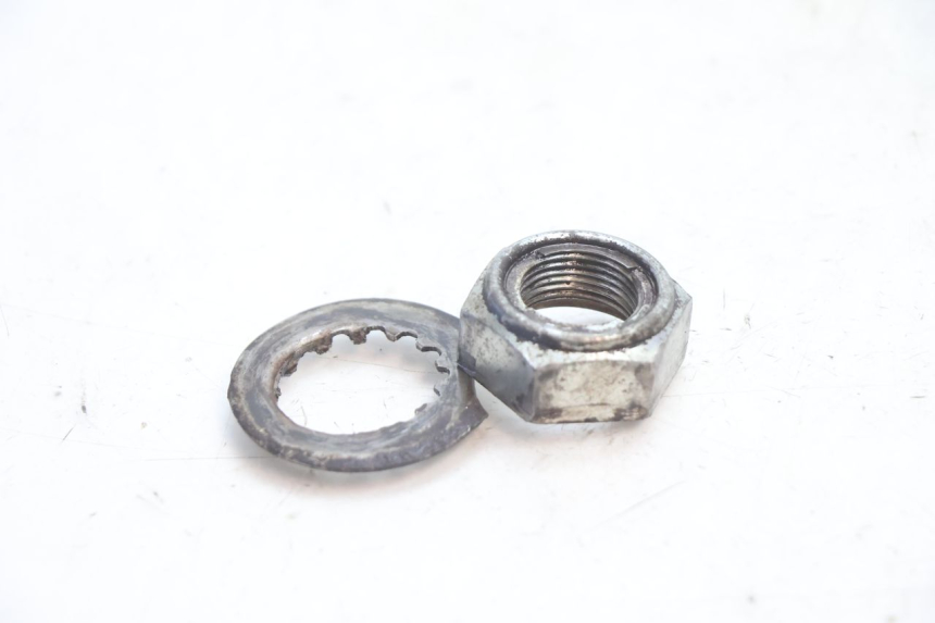 photo de SPROCKET OUTPUT SHAFT NUT SUZUKI SV S 650 (1999 - 2002) - Component detail