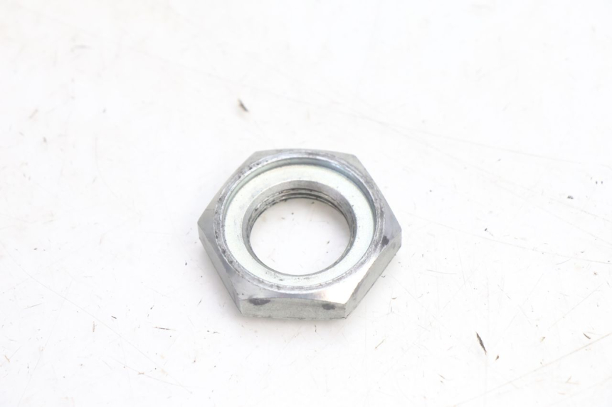 photo de SPROCKET OUTPUT SHAFT NUT YAMAHA TDM ABS 900 (2002 - 2014) - Zoom on usage condition