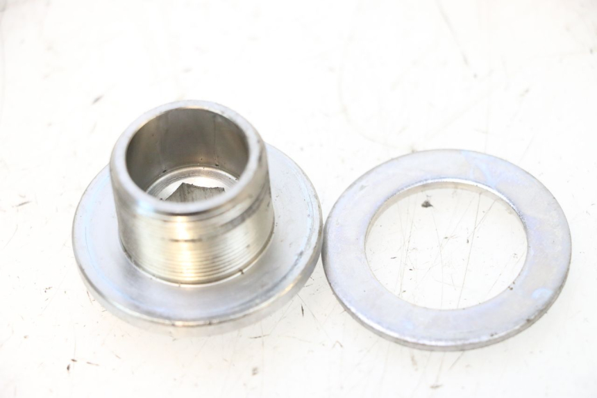 photo de FORK TRIPLE TREE NUT KAWASAKI ER-6 ER6 F ABS 650 (2012 - 2016) - Zoom on usage condition