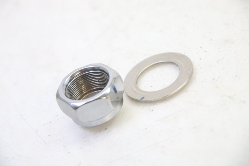 photo de FORK CROWN NUT APOLLO RFZ 125 - Alternative perspective