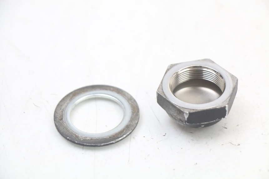 photo de FORK CROWN NUT SUZUKI GSR 750 (2011 - 2017) - Alternative perspective