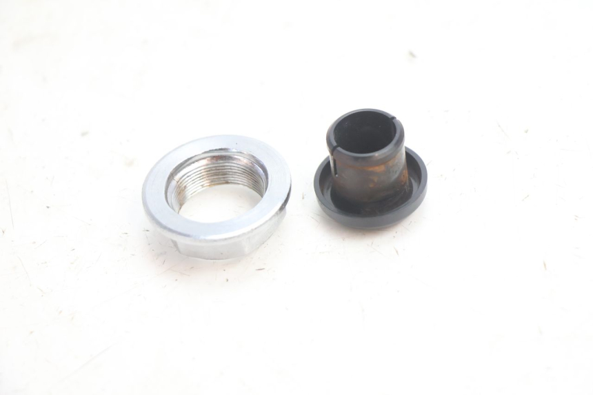 photo de FORK CROWN NUT HONDA VFR FI RC46 800 (1998 - 2001) - Zoom on usage condition