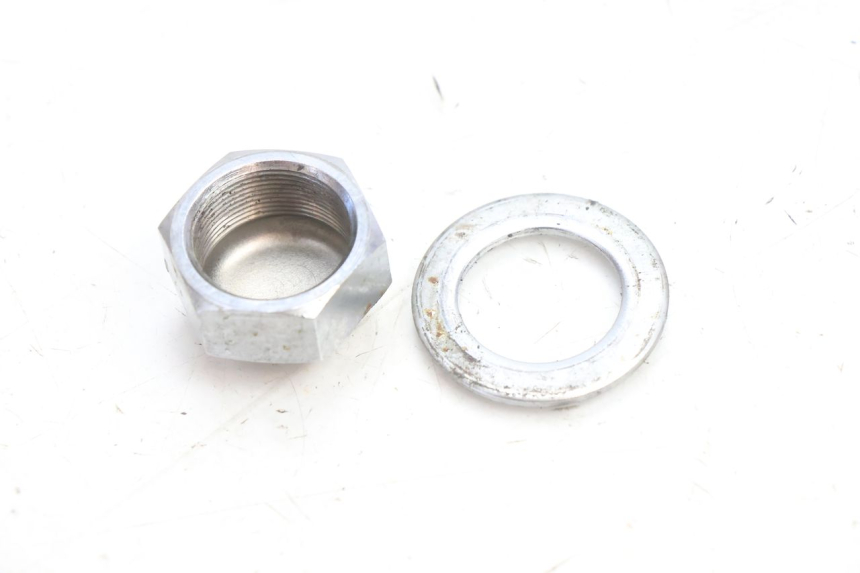 photo de FORK CROWN NUT YAMAHA XJR 1300 (1998 - 2002) - Zoom on usage condition