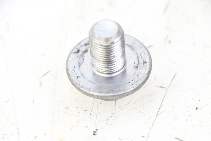 photo de FORK CROWN NUT YAMAHA TZR 50 (2008 - 2016) - Zoom on usage condition