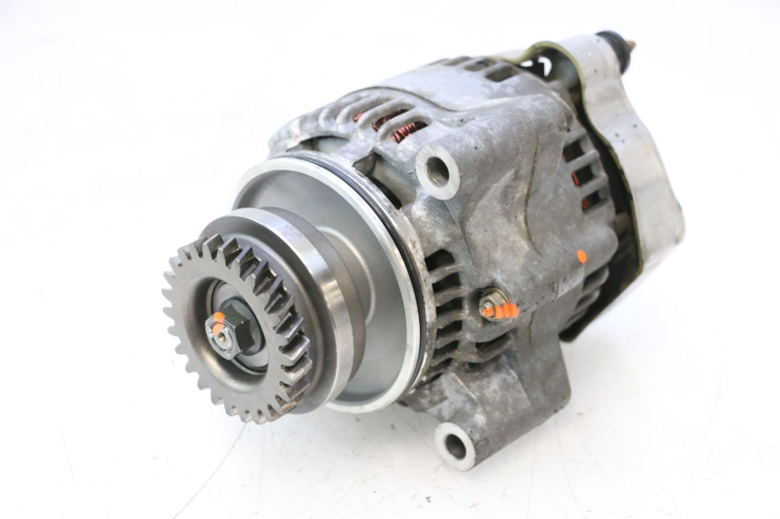 photo de ALTERNATOR SUZUKI GSF N BANDIT 1200 (2001 - 2005) - Main view