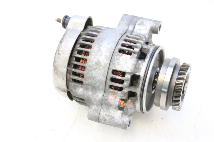 photo de ALTERNATOR SUZUKI GSF N BANDIT 1200 (2001 - 2005) - Surface and material condition