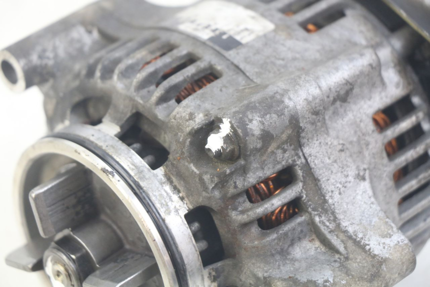 photo de ALTERNATOR TRIUMPH SPRINT ST 955 (1999 - 2001) - Surface and material condition