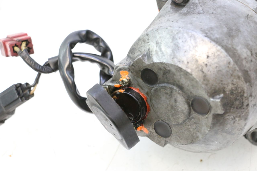 photo de ALTERNATOR HONDA ST PAN EUROPEAN 1100 (1990 - 2002) - Alternative perspective