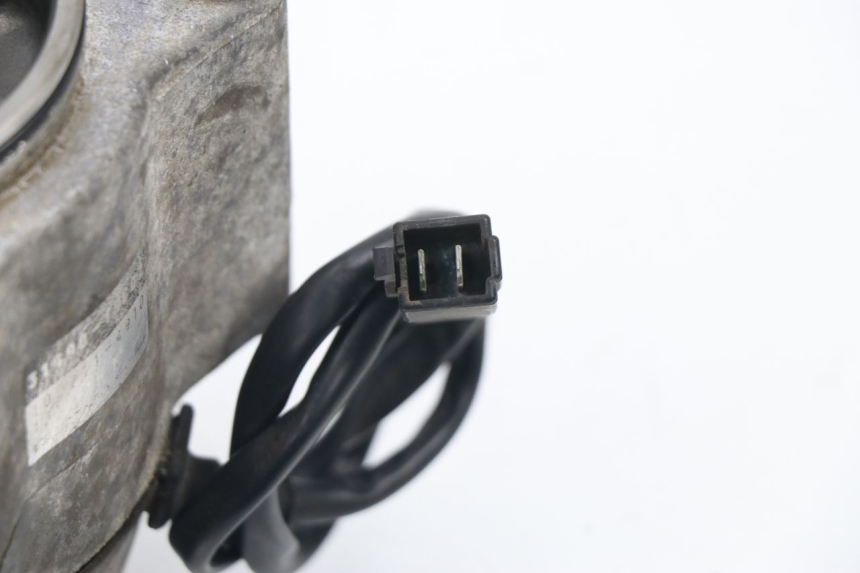 photo de ALTERNATOR SUZUKI GSXF GSX F 600 (1988 - 1997) - Alternative perspective