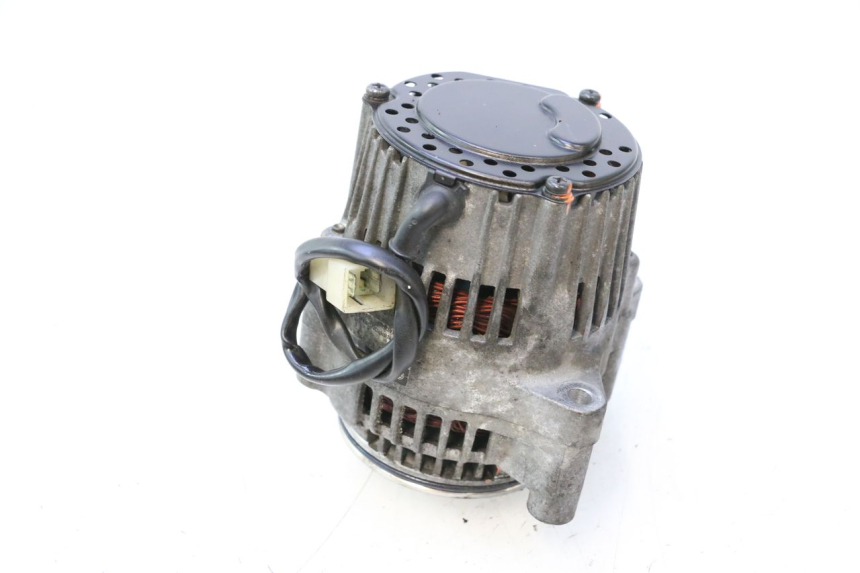 photo de ALTERNATOR YAMAHA YZF R GENESIS 750 (1993 - 1998) - Technical close-up