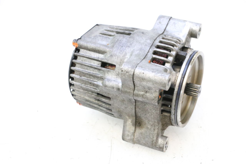photo de ALTERNATOR YAMAHA YZF R GENESIS 750 (1993 - 1998) - Surface and material condition