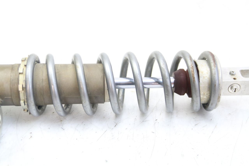 photo de REAR SHOCK ABSORBER HONDA CRF 250 (2010 - 2013) - Surface and material condition