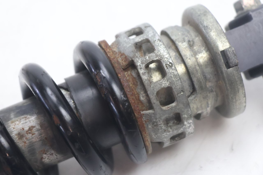photo de REAR SHOCK ABSORBER HONDA XLV VARADERO 125 (2007 - 2012) - Distinctive features