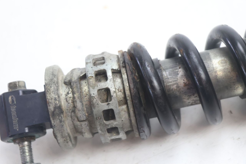 photo de REAR SHOCK ABSORBER HONDA XLV VARADERO 125 (2007 - 2012) - Zoom on usage condition