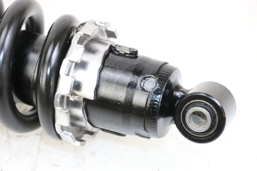 photo de REAR SHOCK ABSORBER YAMAHA TRACER 7 700 (2020 - 2024) - Surface and material condition