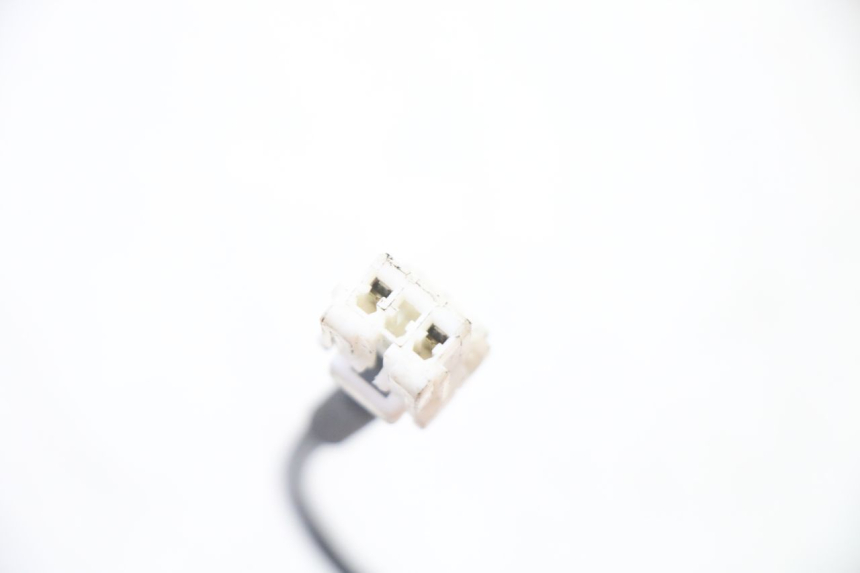 photo de TRANSPONDER ANTENNA PEUGEOT ELYSEO 125 (1999 - 2004) - Alternative perspective