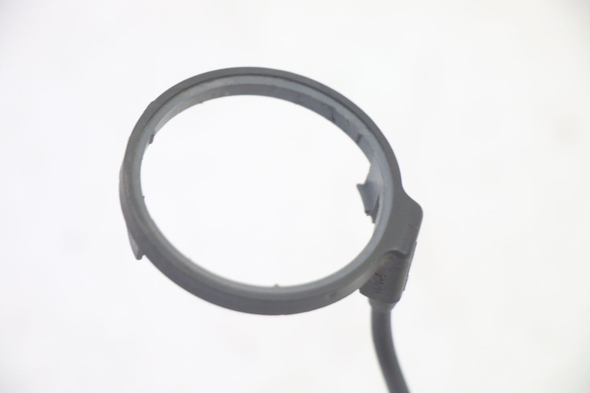 photo de TRANSPONDER ANTENNA PEUGEOT ELYSEO 125 (1999 - 2004) - Zoom on usage condition