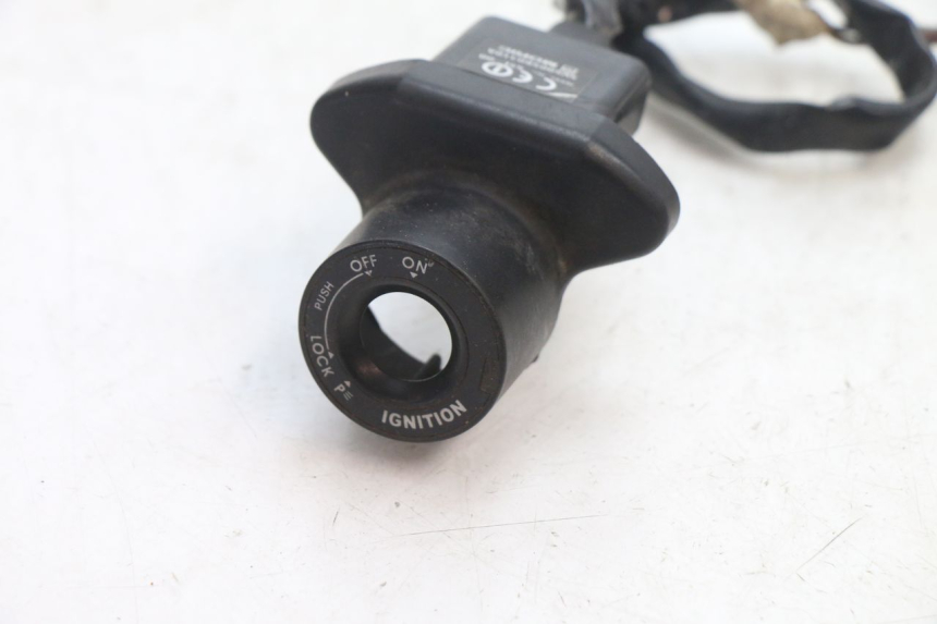 photo de TRANSPONDER ANTENNA YAMAHA FJR 1300 (2001 - 2005) - Component detail