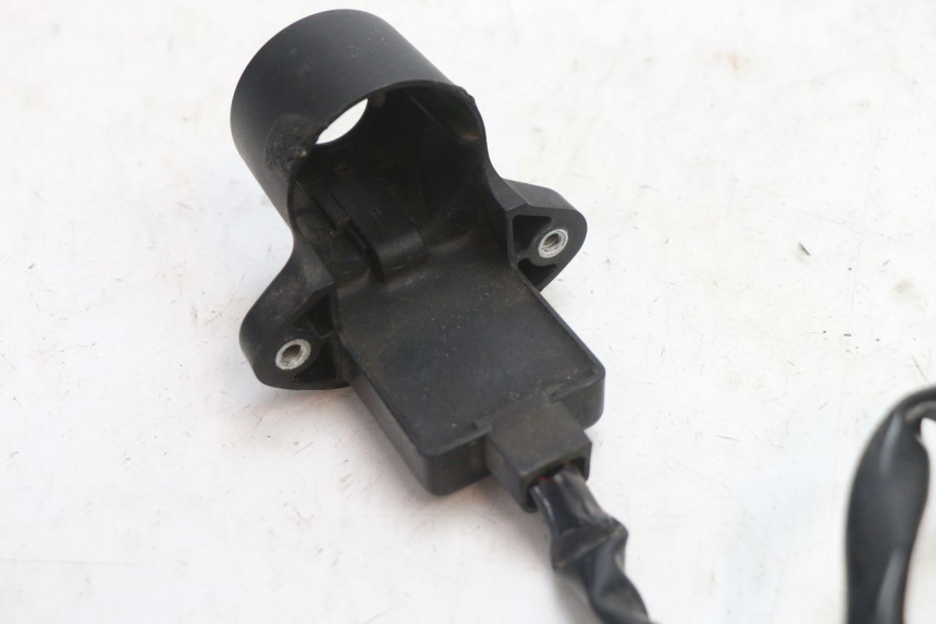 photo de TRANSPONDER ANTENNA YAMAHA FJR 1300 (2001 - 2005) - Technical close-up