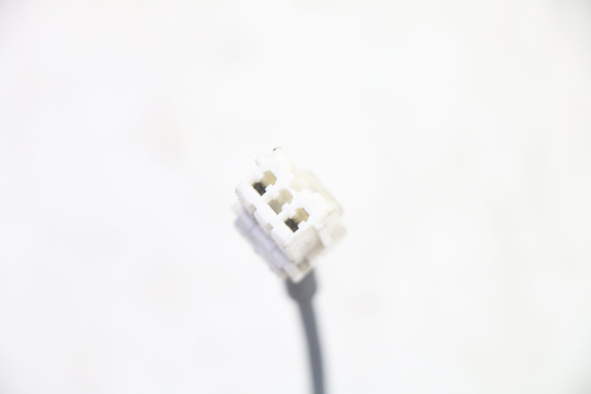 photo de TRANSPONDER ANTENNA PEUGEOT SATELIS 125 (2006 - 2009) - Technical close-up