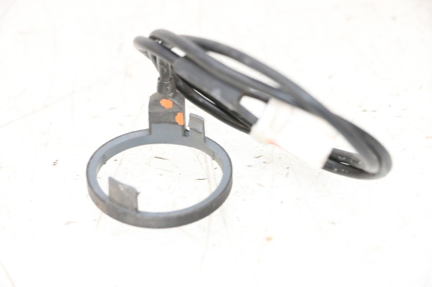 photo de TRANSPONDER ANTENNA PEUGEOT SATELIS 125 (2006 - 2009) - Zoom on usage condition