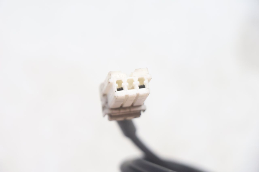 photo de TRANSPONDER ANTENNA PEUGEOT SATELIS 125 (2013 - 2018) - Fixing points details