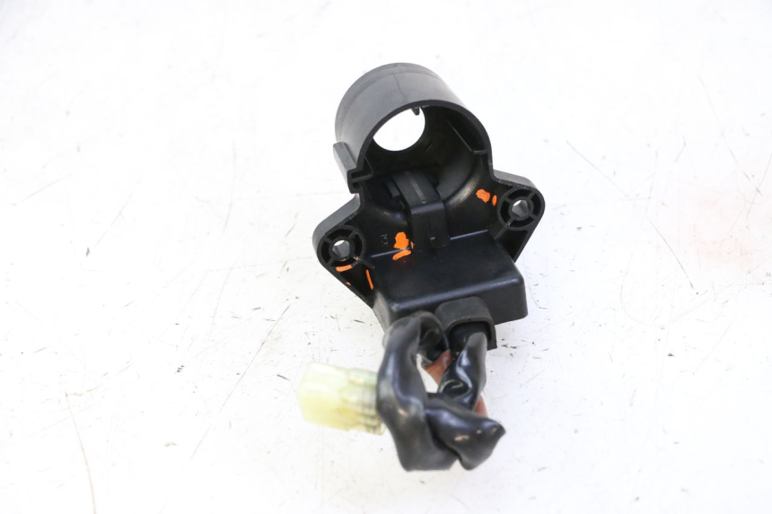 photo de TRANSPONDER ANTENNA YAMAHA X-MAX XMAX 125 (2010 - 2013) - Alternative perspective