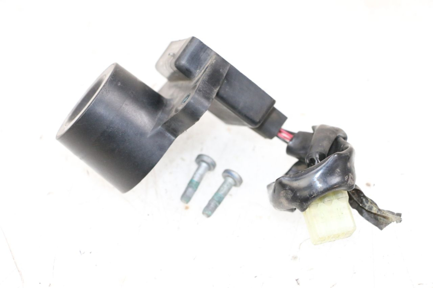 photo de TRANSPONDER ANTENNA YAMAHA XMAX X-MAX 125 (2006 - 2009) - Fixing points details