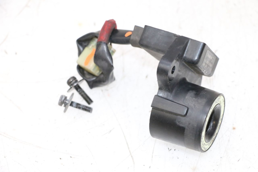 photo de TRANSPONDER ANTENNA YAMAHA YP MAJESTY 400 (2004 - 2008) - Alternative perspective