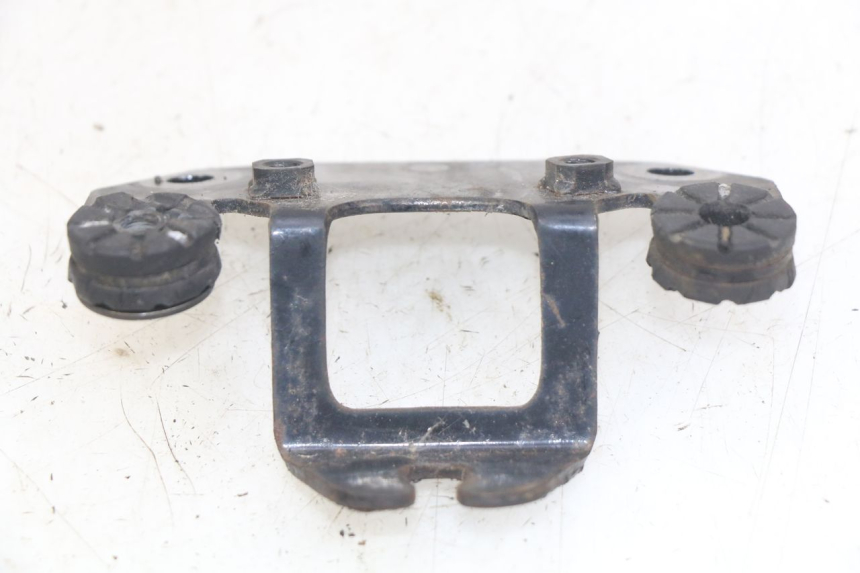 photo de SPEEDOMETER BRACKET HONDA CM 125 (1983 - 2003) - Zoom on usage condition