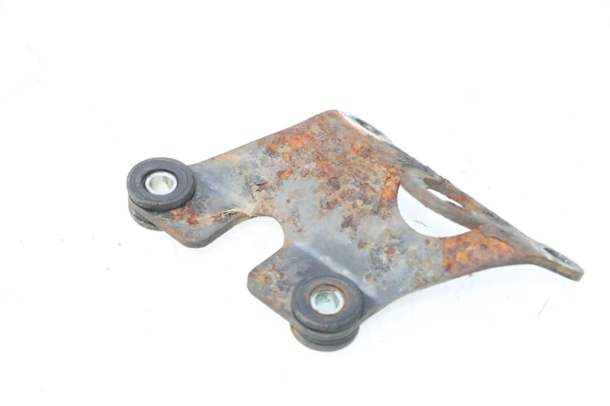 photo de SPEEDOMETER BRACKET SMC XROAD 150 - Component detail