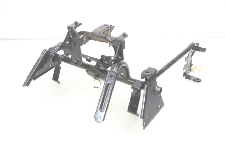 photo de FRONT FORK BRACE SUZUKI BURGMAN 650 (2002 - 2004) - Technical close-up