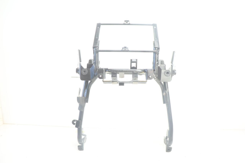 photo de FRONT FAIRING BRACKET SUZUKI BURGMAN EXECUTIVE ABS 650 (2006 - 2012) - Alternative perspective
