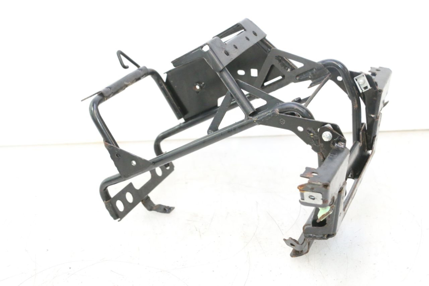 photo de FRONT FAIRING BRACKET PEUGEOT CITYSTAR 2T 50 (2018 - 2021) - Component detail