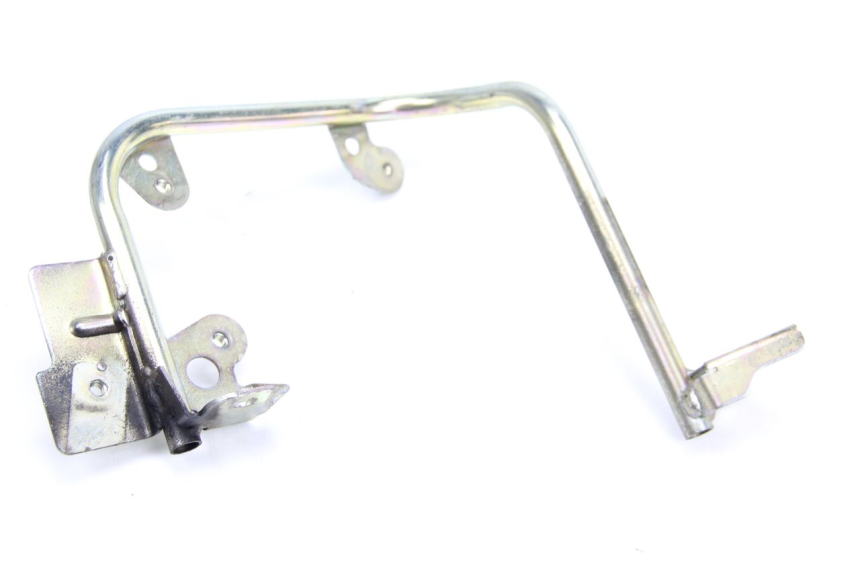 photo de FRONT FAIRING BRACKET YAMAHA CYGNUS X INJECTION 125 (2007 - 2013) - Technical close-up