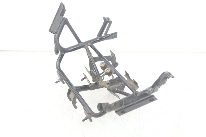 photo de FRONT FORK BRACE KYMCO DINK STREET 125 (2009 - 2014) - Technical close-up