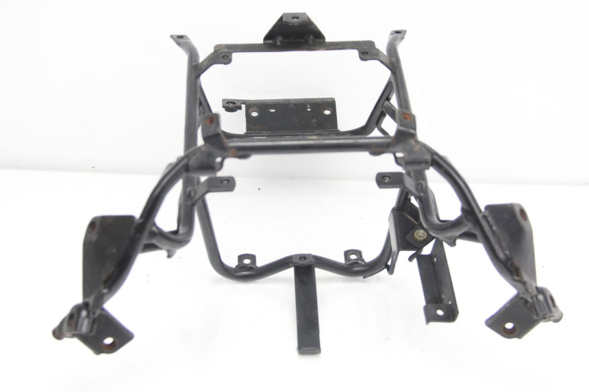 photo de FRONT FAIRING BRACKET PEUGEOT ELYSTAR 125 (2002 - 2007) - Zoom on usage condition