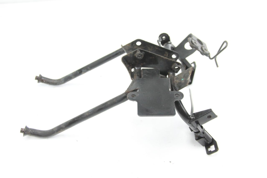 photo de FRONT FAIRING BRACKET HONDA FES PANTHEON 125 (2003 - 2007) - Alternative perspective