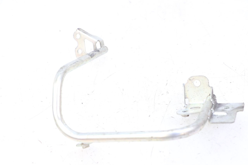 photo de FRONT FAIRING BRACKET MBK FLAME X 125 (2007 - 2016) - Zoom on usage condition