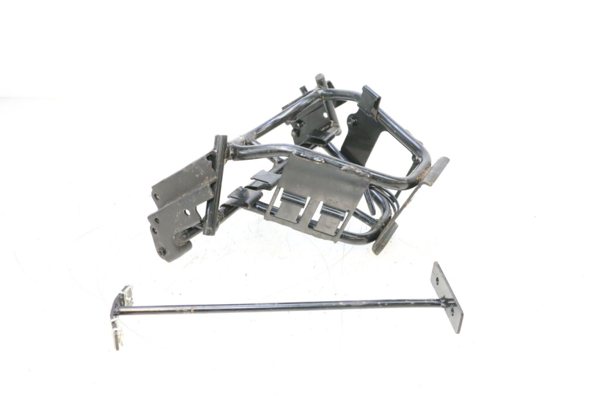 photo de FRONT FAIRING BRACKET SYM GTS EVO 125 (2009 - 2013) - Component detail