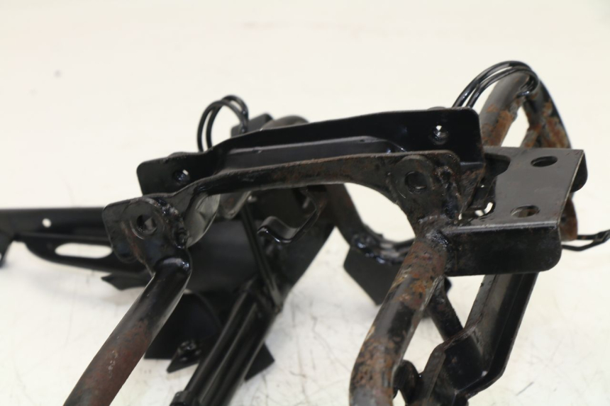 photo de FRONT FAIRING BRACKET SYM JOYRIDE 125 (2002 - 2009) - Alternative perspective