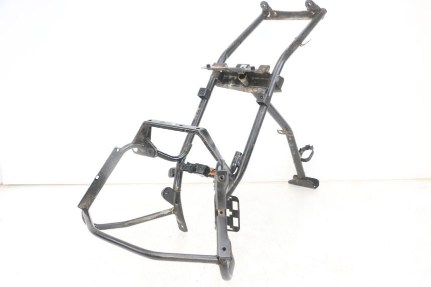 photo de FRONT FAIRING BRACKET PIAGGIO MP3 LT 300 (2010 - 2016) - Technical close-up