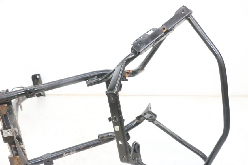 photo de FRONT FAIRING BRACKET PIAGGIO MP3 LT 300 (2010 - 2016) - Checked used part