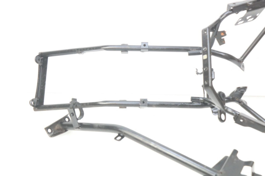 photo de FRONT FAIRING BRACKET PIAGGIO MP3 500 (2011 - 2015) - Technical close-up